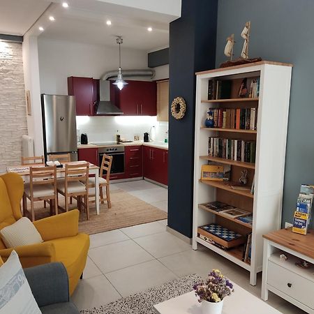 Central & Comfortable, 70M² Apt In Neos Kosmos Atene Esterno foto