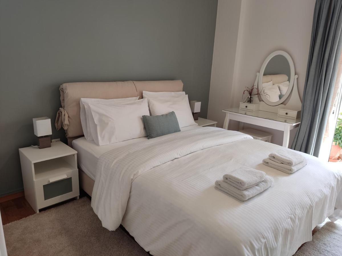 Central & Comfortable, 70M² Apt In Neos Kosmos Atene Esterno foto