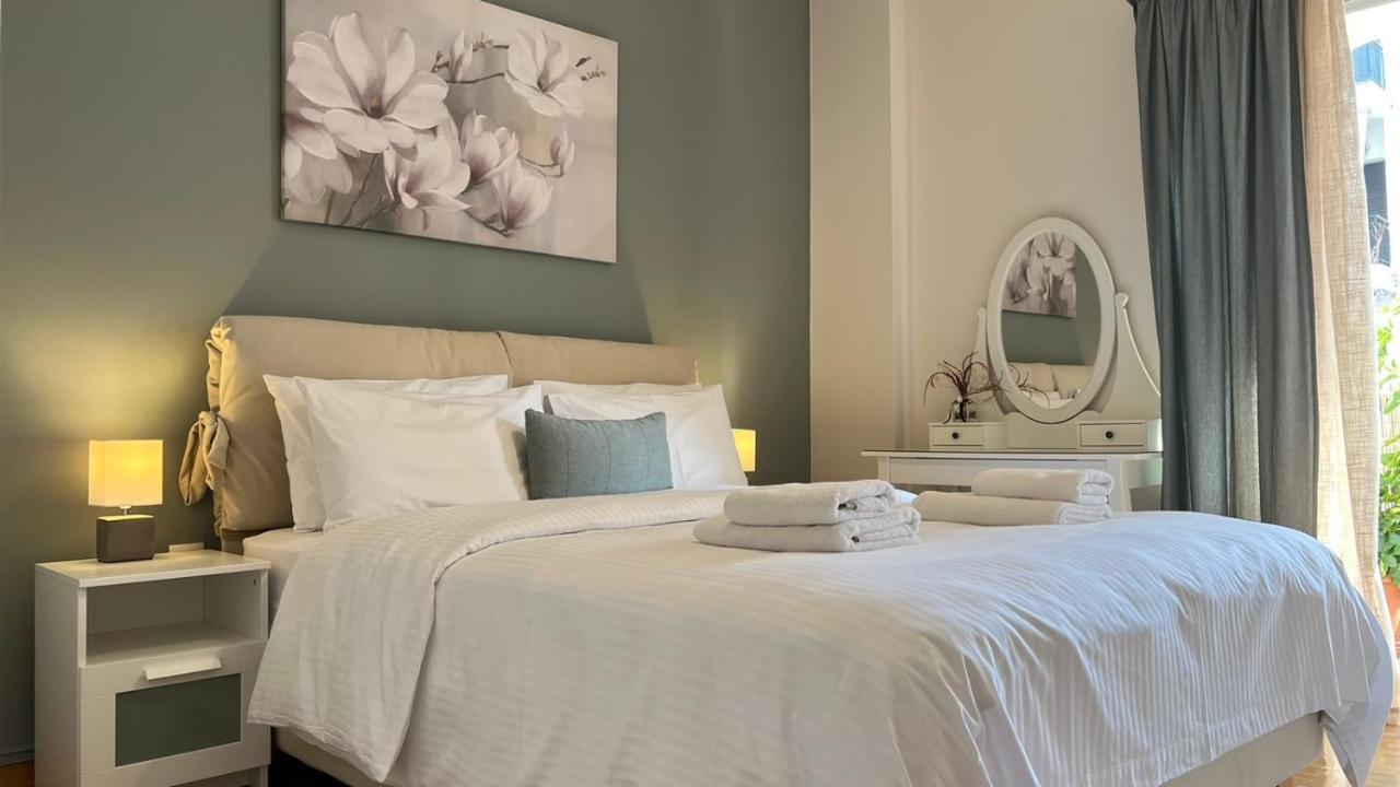 Central & Comfortable, 70M² Apt In Neos Kosmos Atene Esterno foto